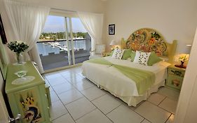 Marina Banderas Suites Hotel Boutique